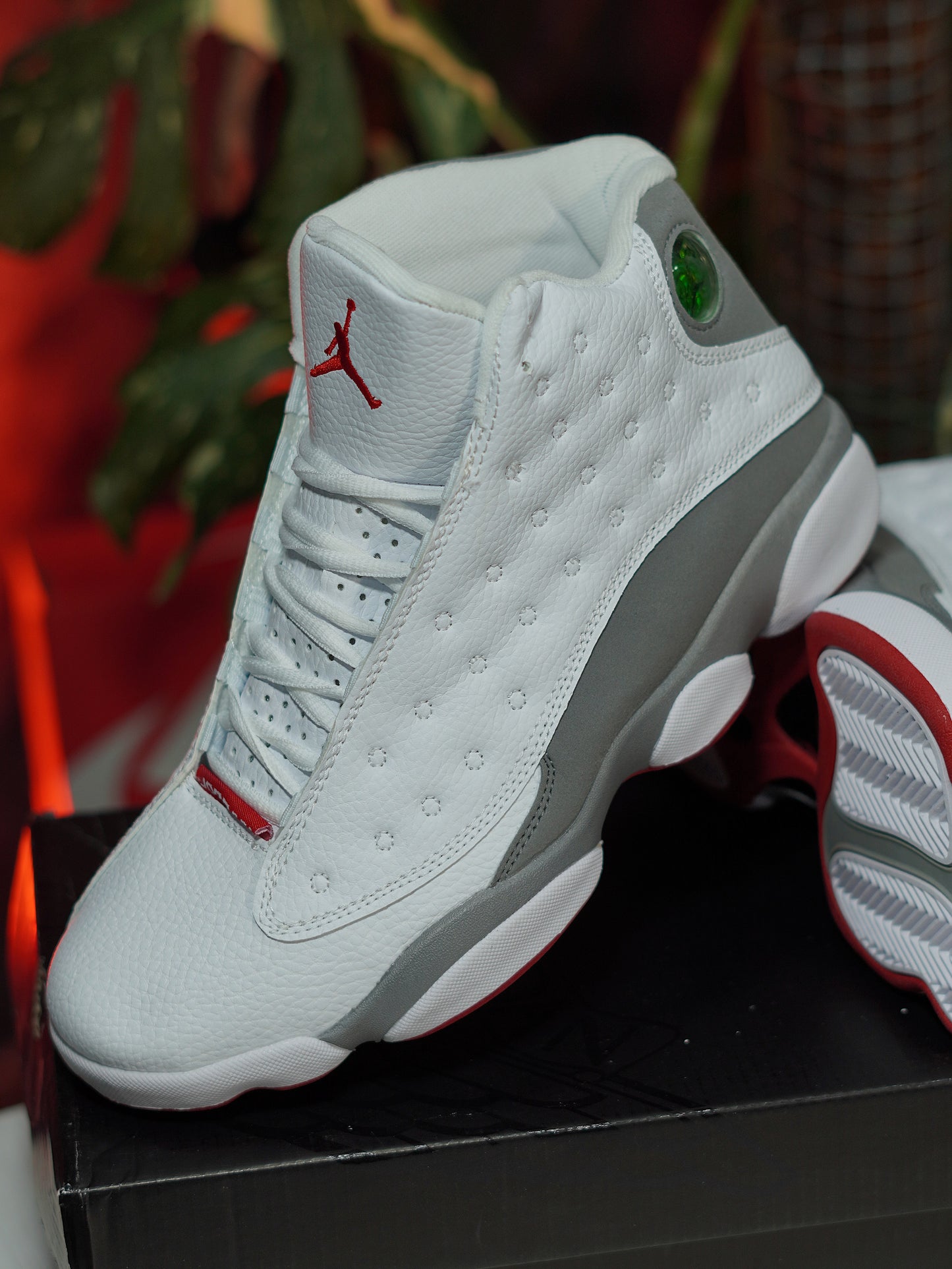 Air Jordan Retro 13 "Wolf Grey" - Blanco, Gris, Rojo