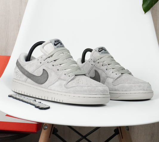 Nike SB Dunk Low X Raigning Champ