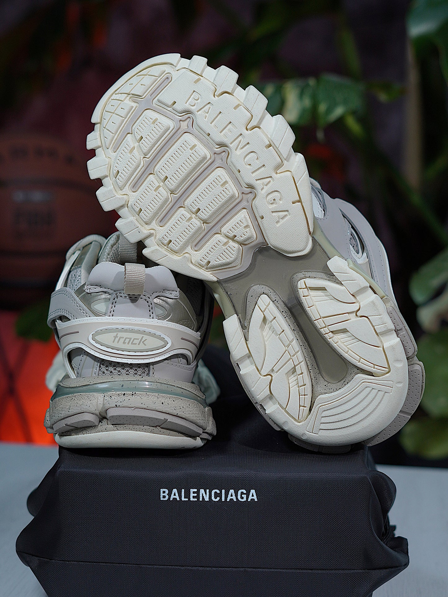 Balenciaga Track - Beige