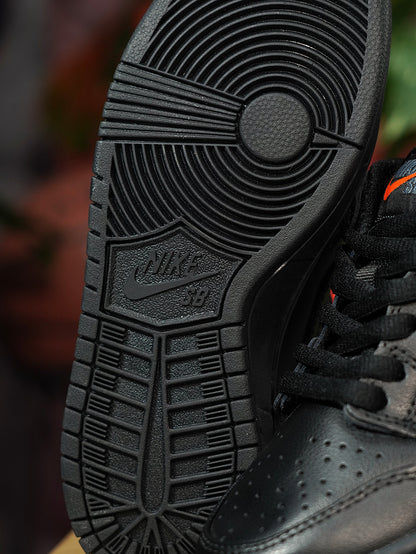 Nike SB Dunk Triple Black