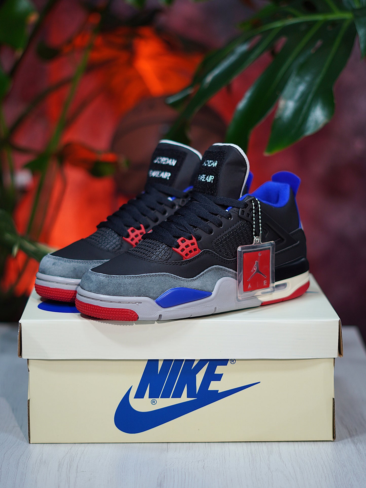 Air Jordan Retro 4 - Rare Air