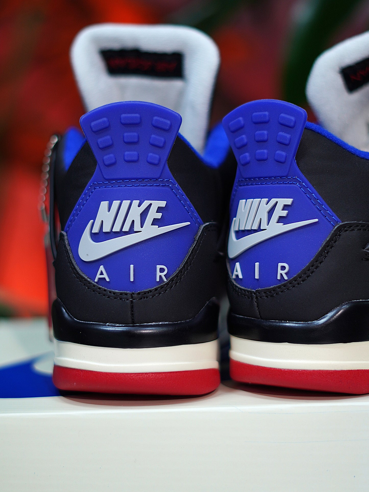 Air Jordan Retro 4 - Rare Air