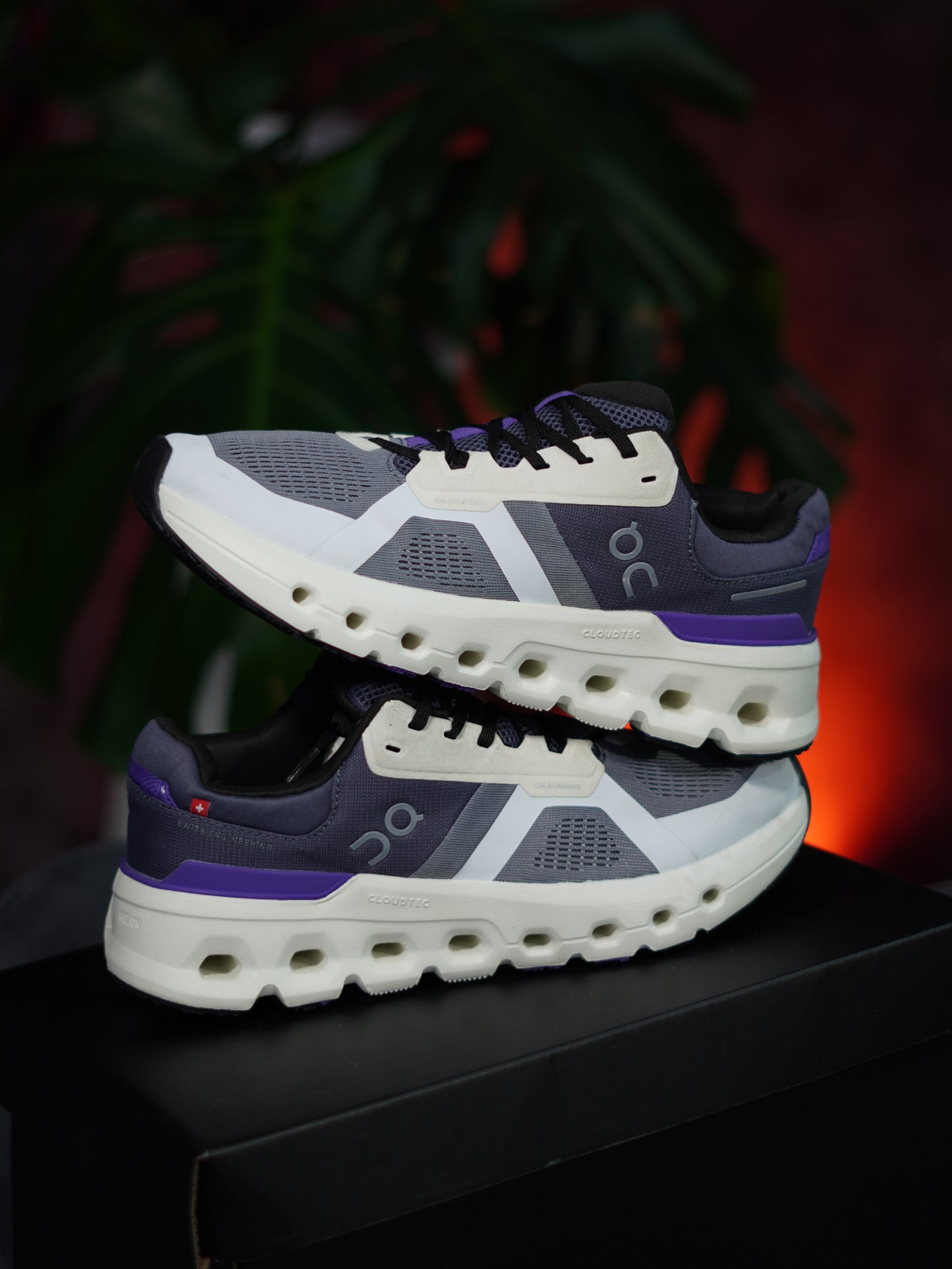 ON CLOUD RUNNER 2 MORADA BLANCA