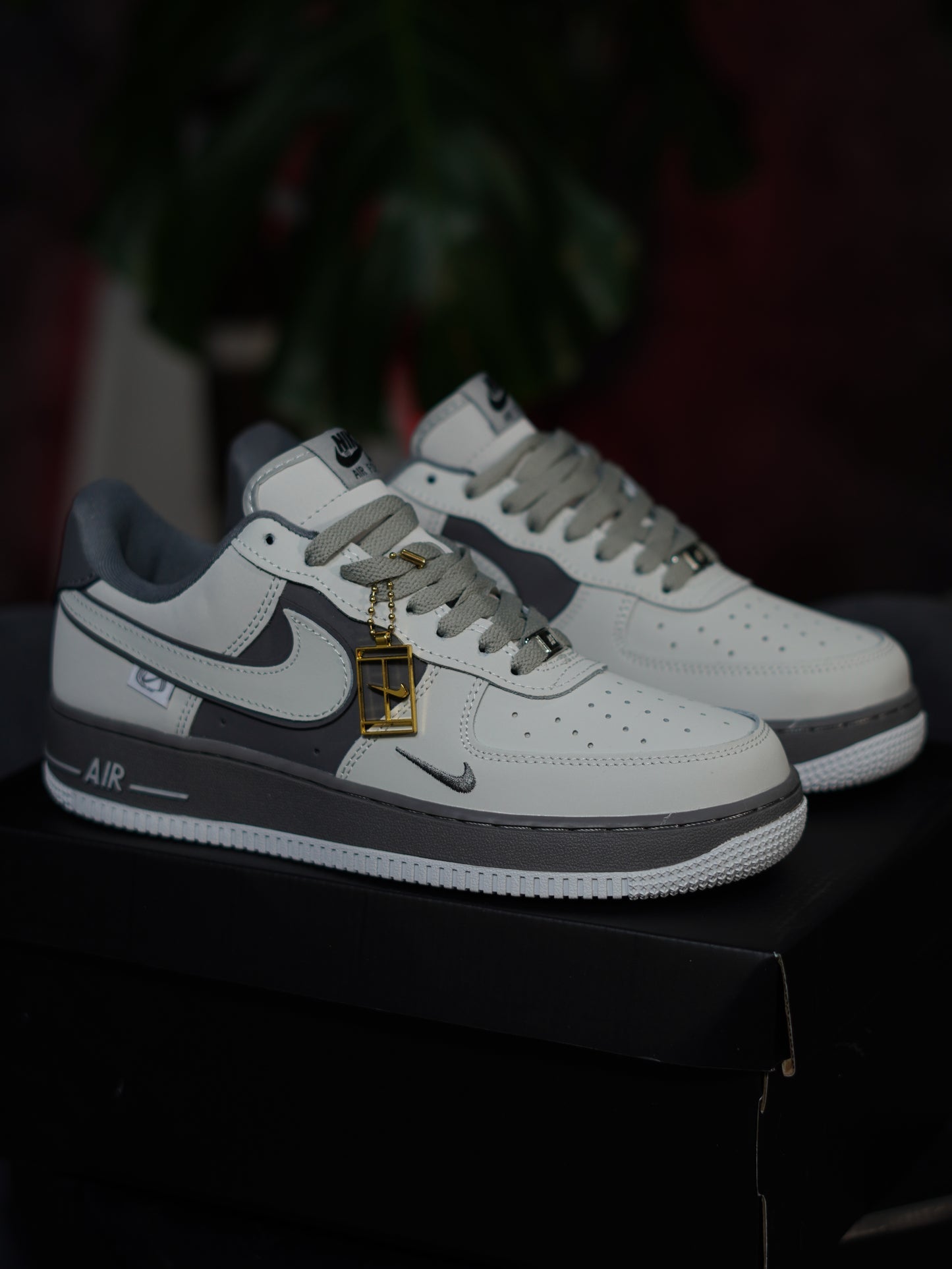 Nike Air Force 1 / Nobuck grafito