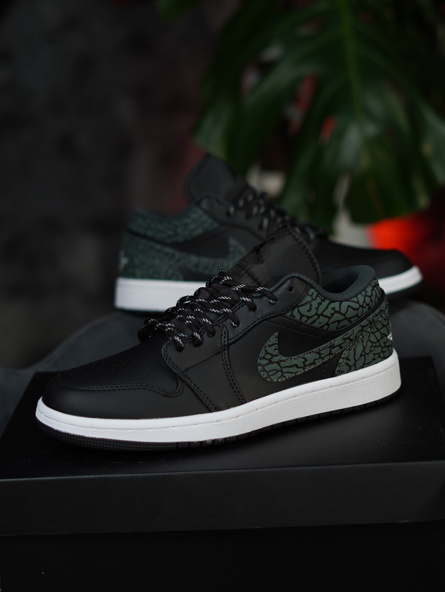 Air Jordan 1 Low SE 'Black Elephant'