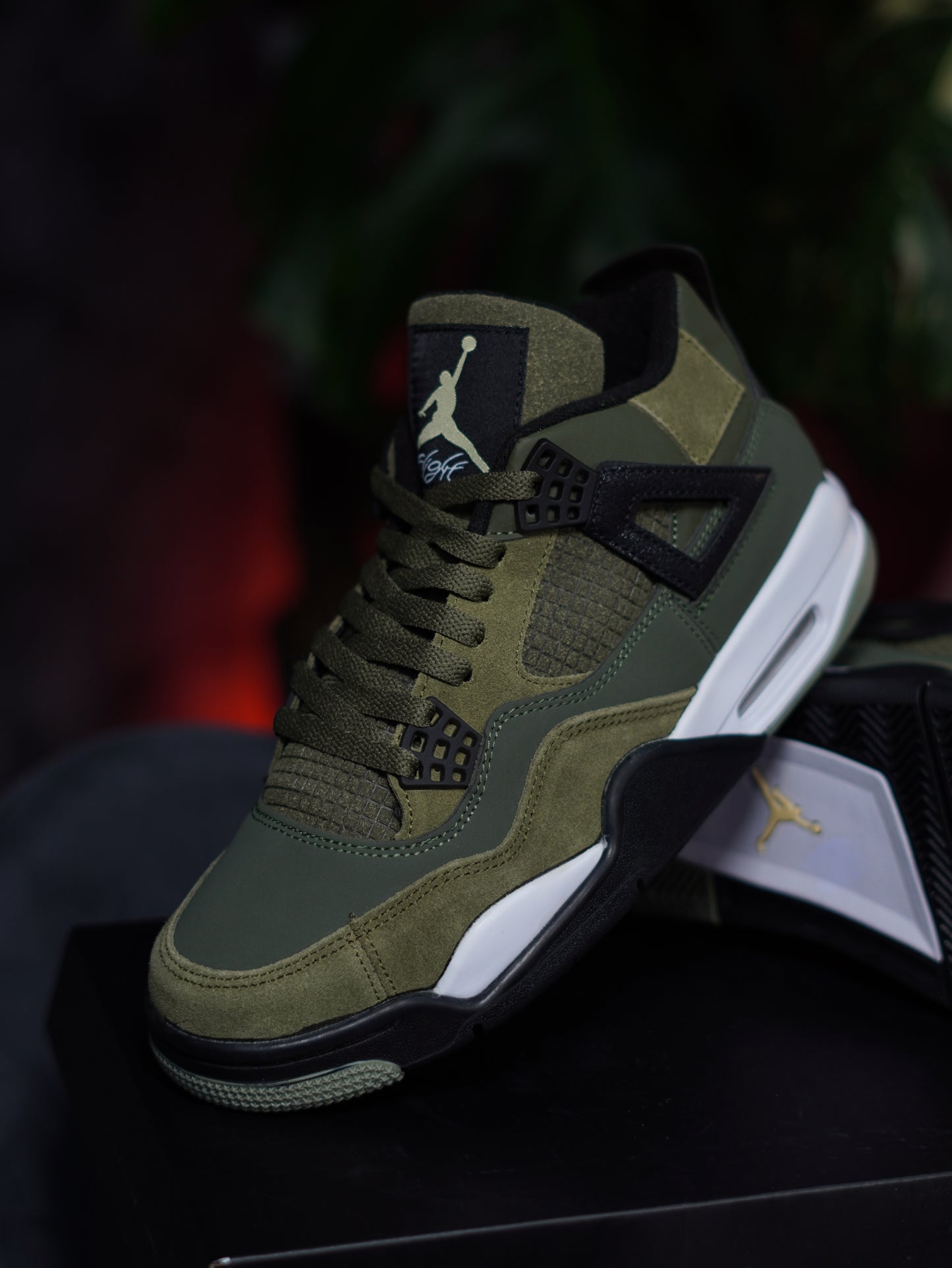 Air Jordan retro 4 x undefeated
