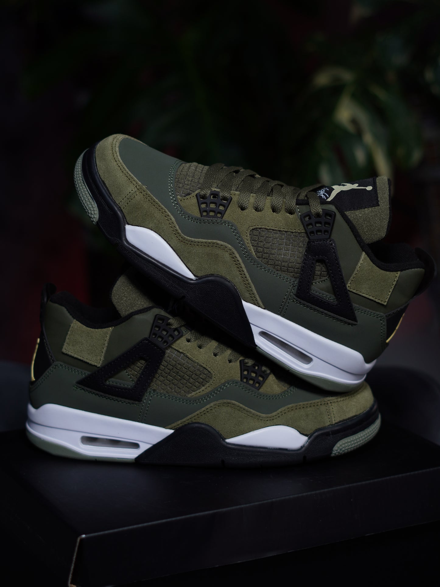 Air Jordan retro 4 x undefeated