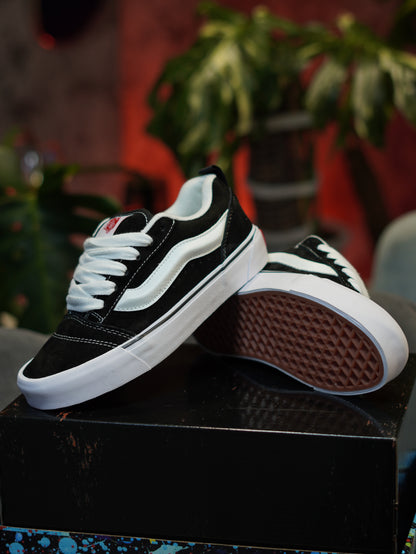 Vans KNU Skool NEGRA
