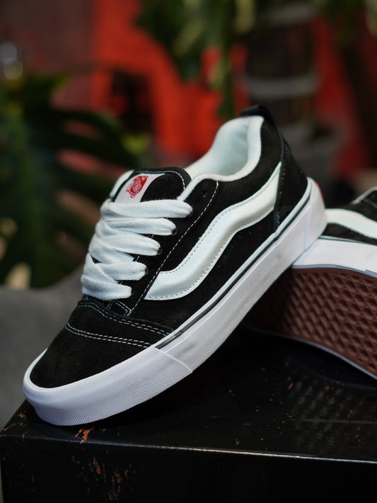 Vans KNU Skool NEGRA