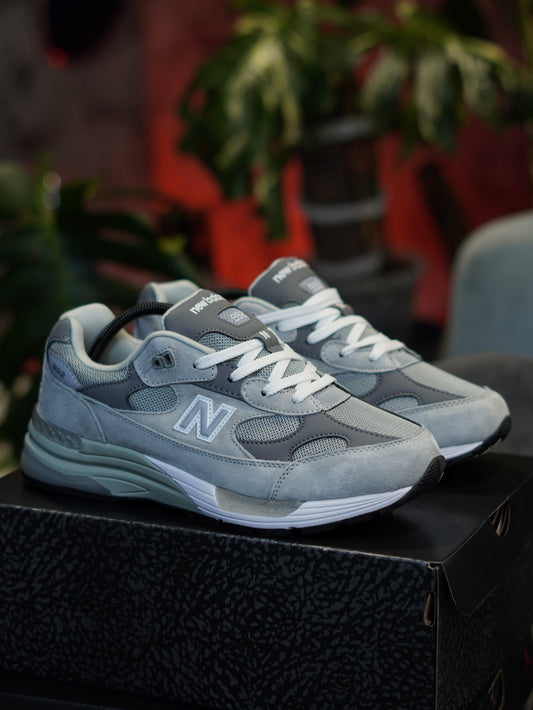 New Balance Tenis 992 | GRIS