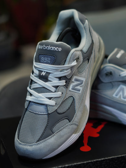 New Balance Tenis 992 | GRIS