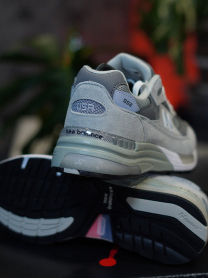 New Balance Tenis 992 | GRIS