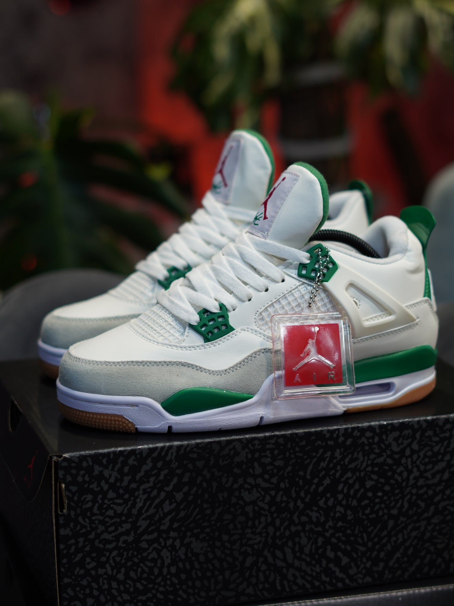 JORDAN RETRO 4 PINE GREEN