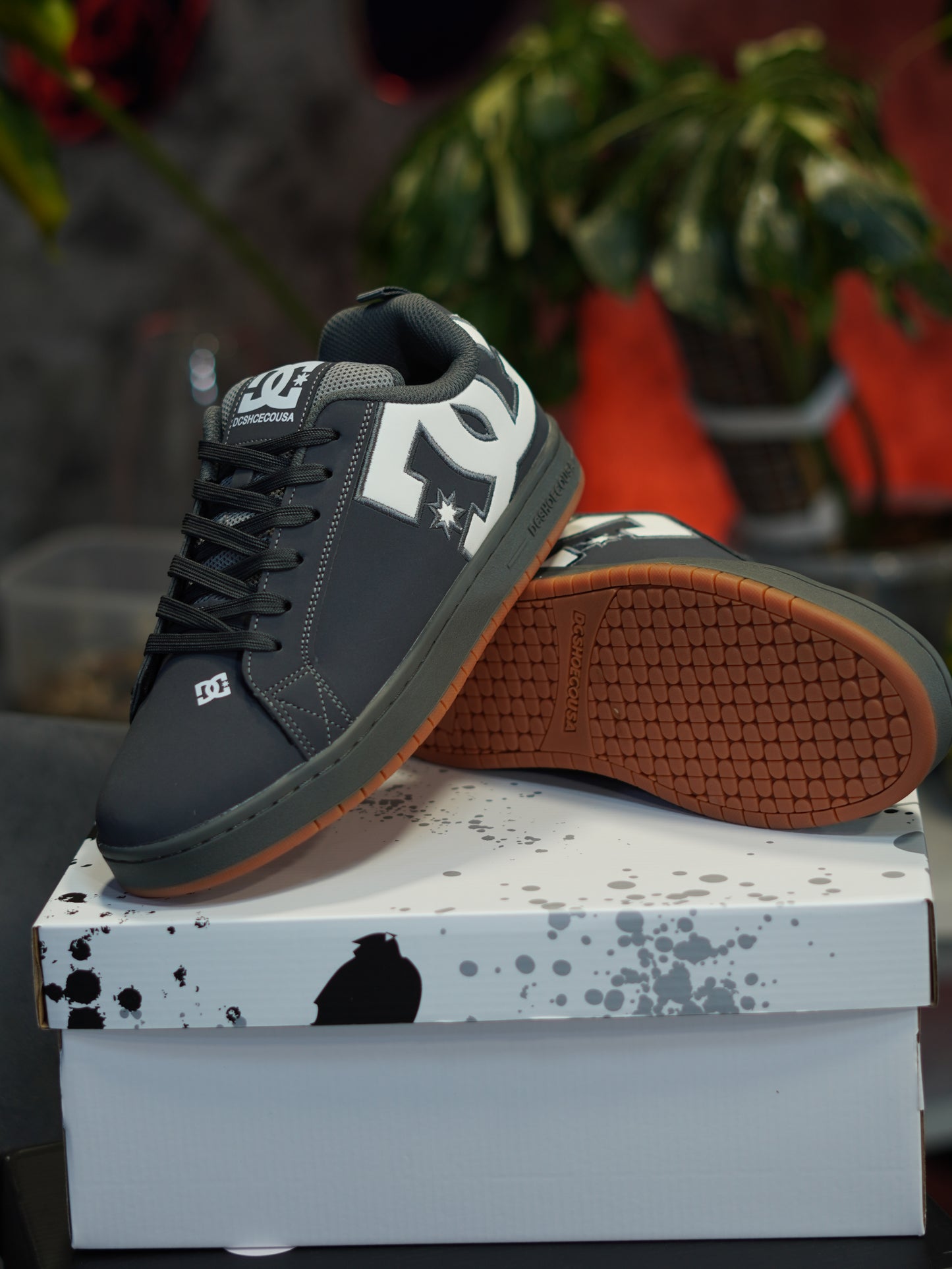 Dc Court Graffik GREY