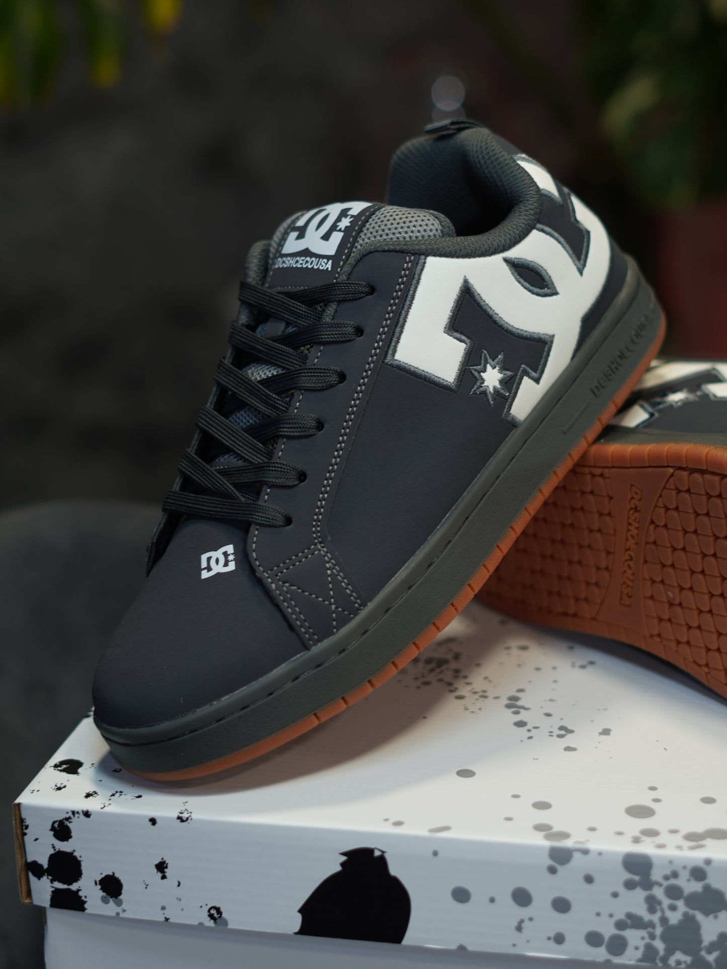 Dc Court Graffik GREY
