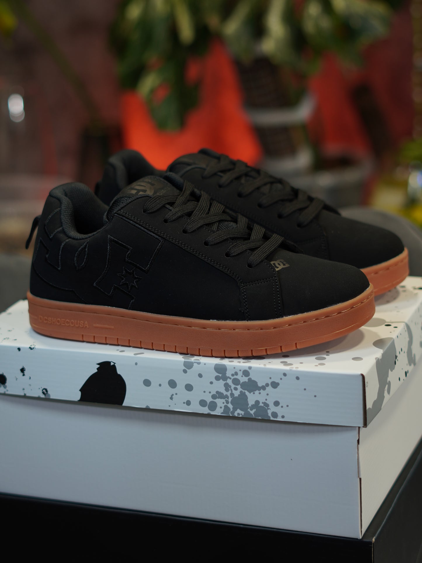 Dc Court Graffik Black Dark