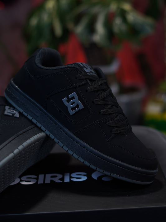 Dc Court Graffik Black Dark
