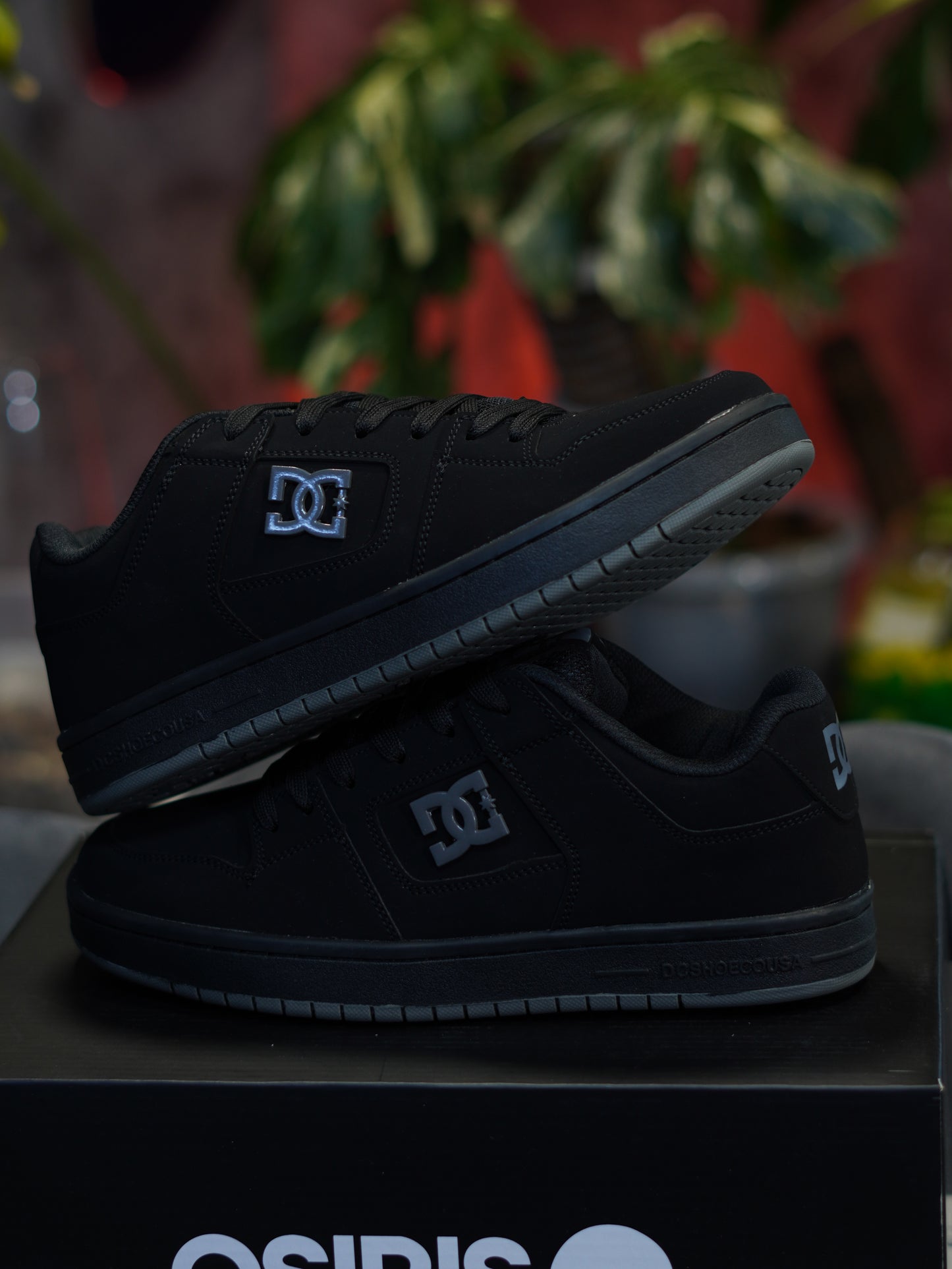 Dc Court Graffik Black Dark