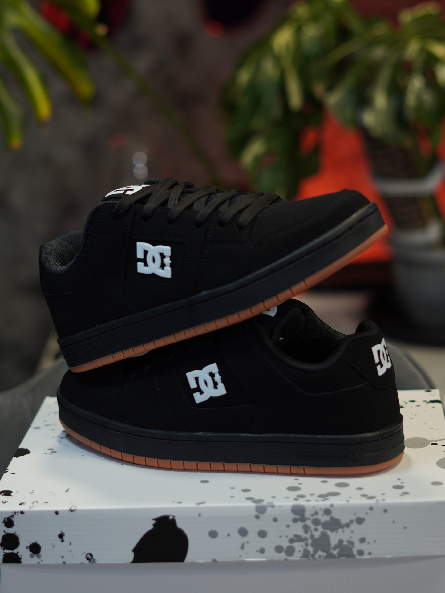 Dc Court Graffik Black Dark
