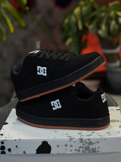 Dc Court Graffik Black Dark