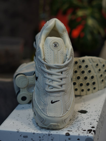 NIKE SHOX BEIGE NEGRO