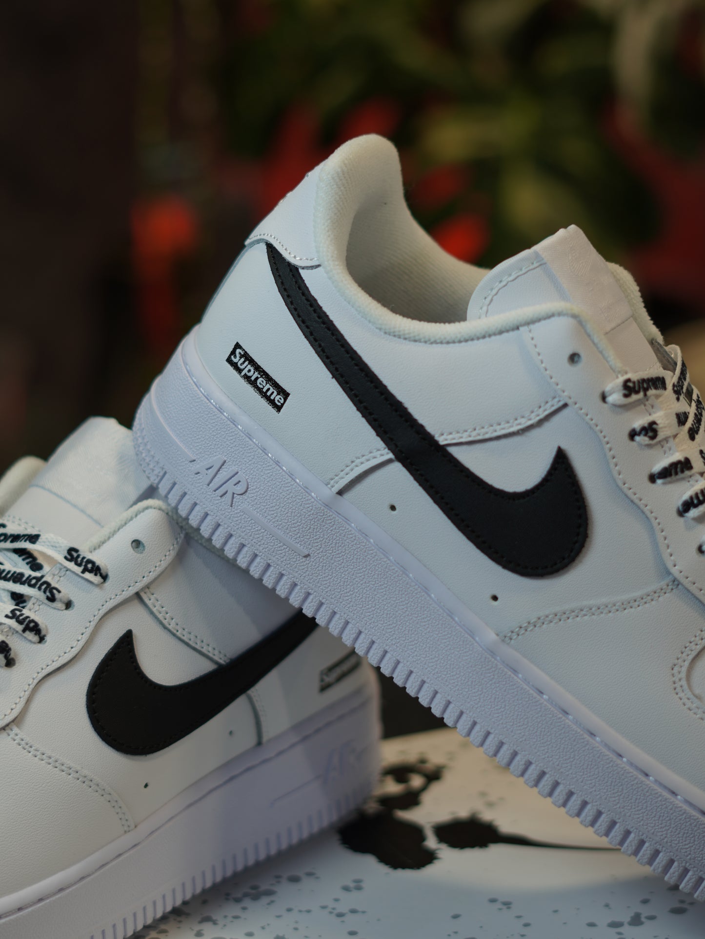 NIKE AIR FORCE ONE X SUPREME