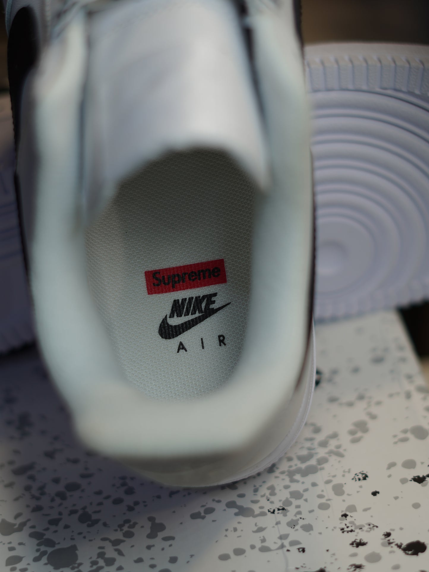 NIKE AIR FORCE ONE X SUPREME