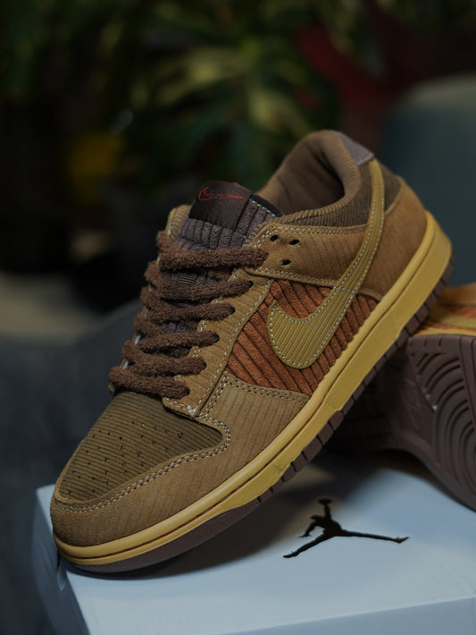 Nike Dunk Low Retro Premium *Corduroy*