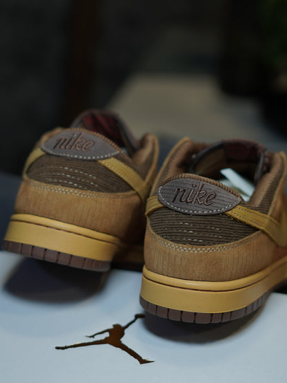 Nike Dunk Low Retro Premium *Corduroy*