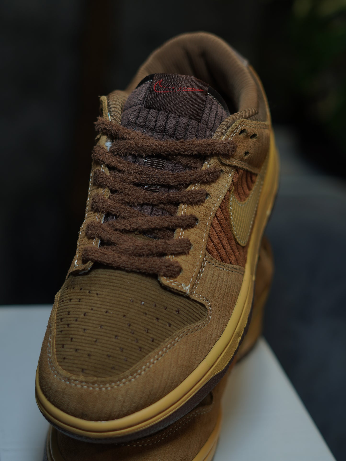Nike Dunk Low Retro Premium *Corduroy*