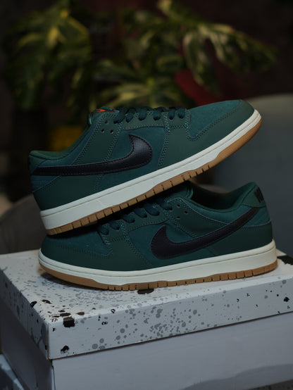 Nike SB Dunk Low Pro