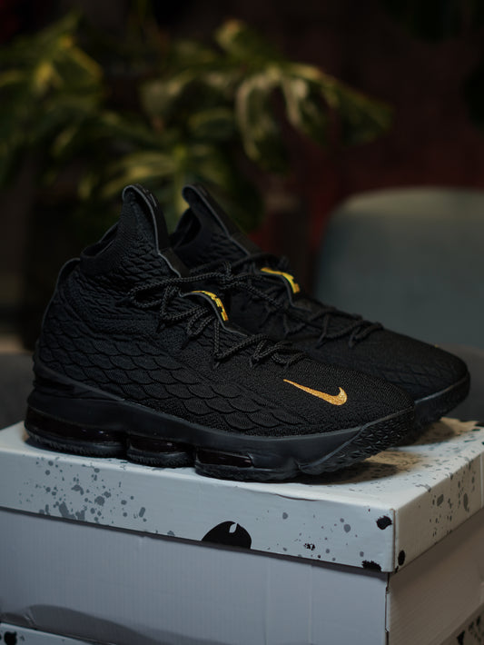 Nike LeBron 15 “Graffiti”