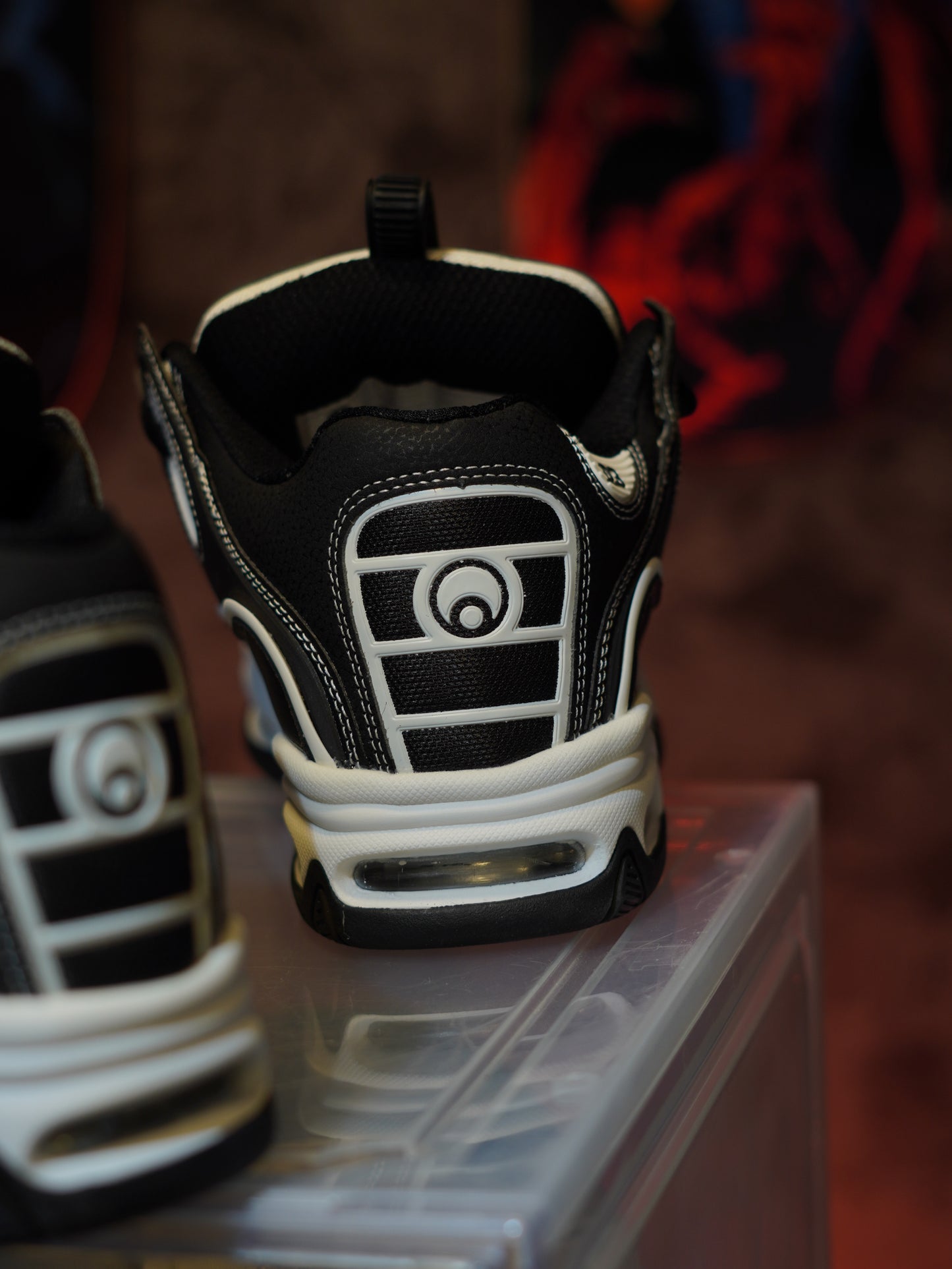 OSIRIS D3 NEGRO BLANCO
