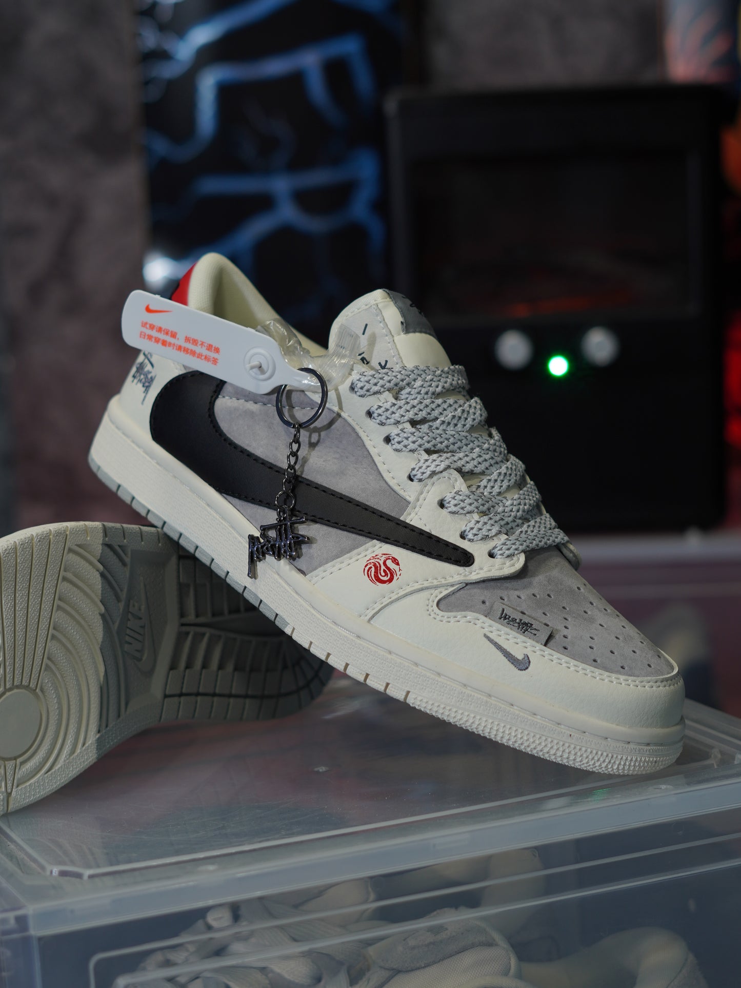 AIR JORDAN REGTRO 1 LOW X TRAVIS
