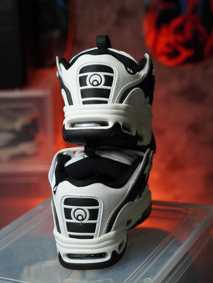 Osiris D3 2001 blanco y negro