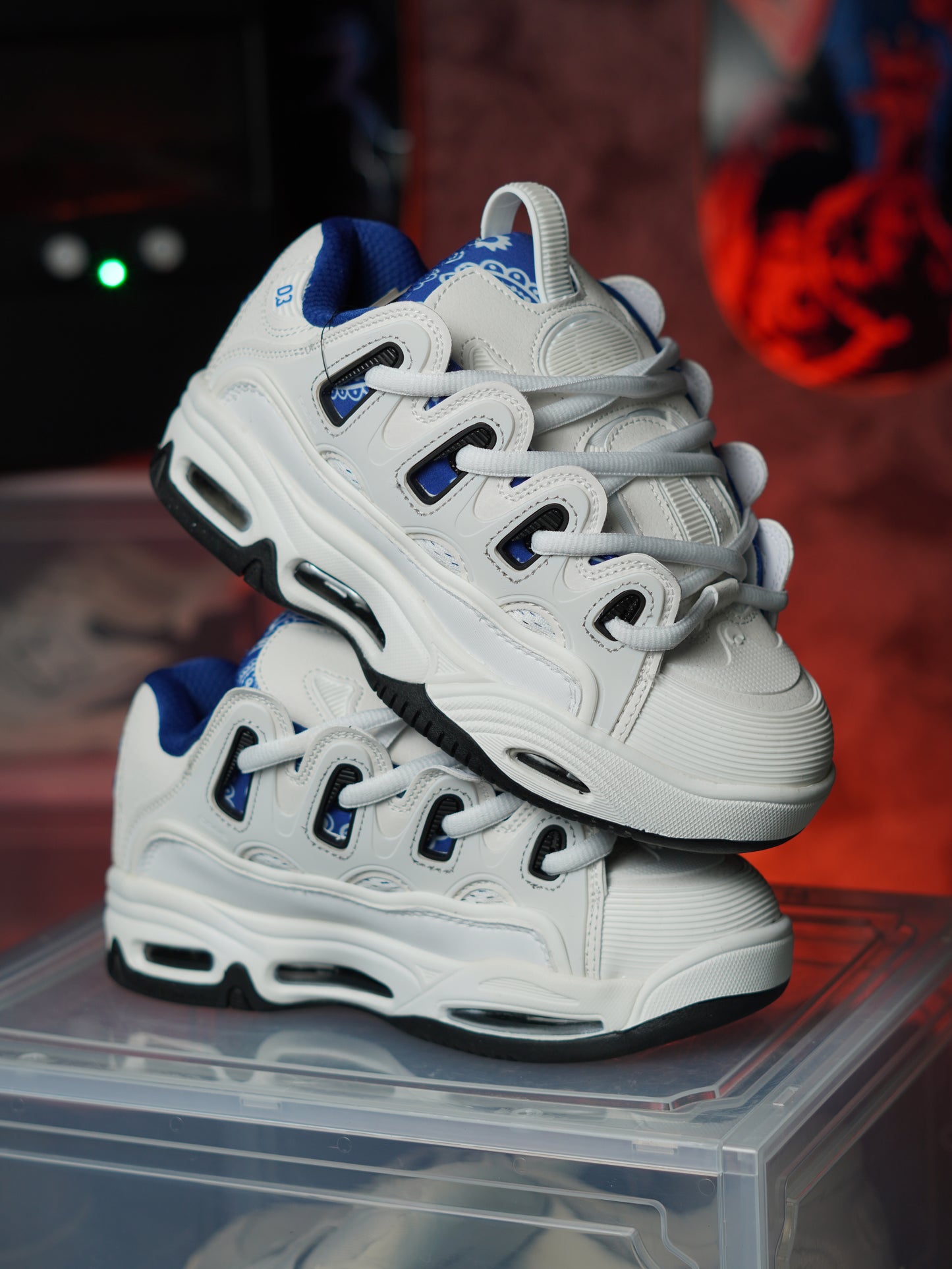 Osiris D3 2001  White/Navy
