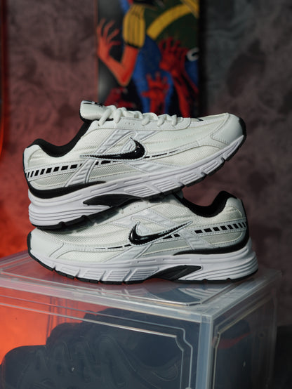 Nike Initiator en color blanco y negro