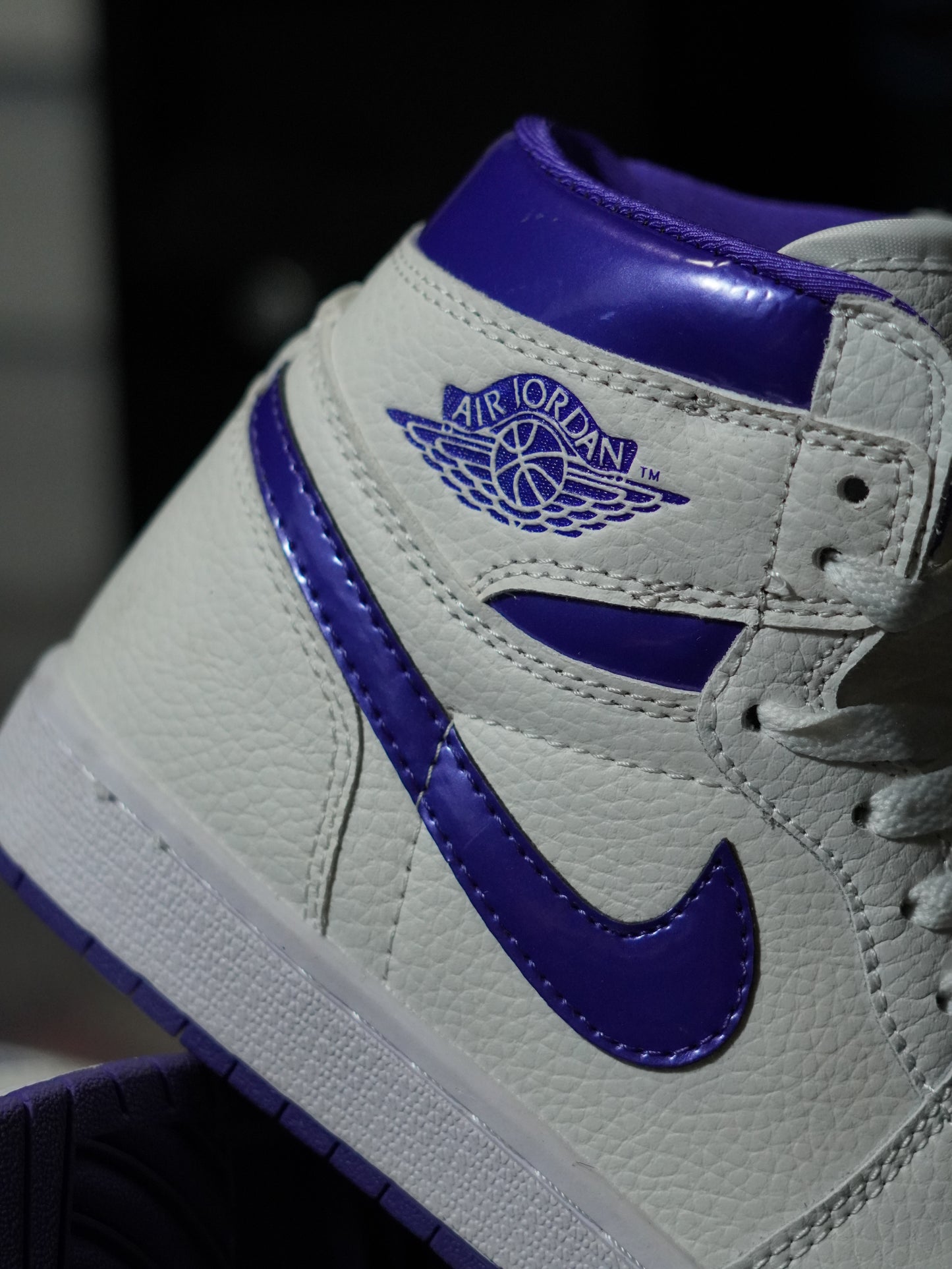 Nike Air Jordan 1 Retro High "Court Purple