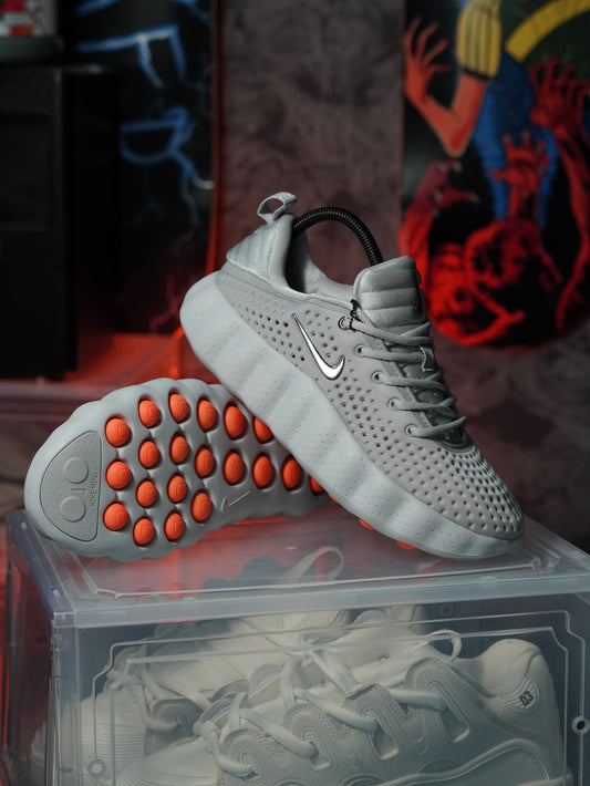 Nike Mind 002