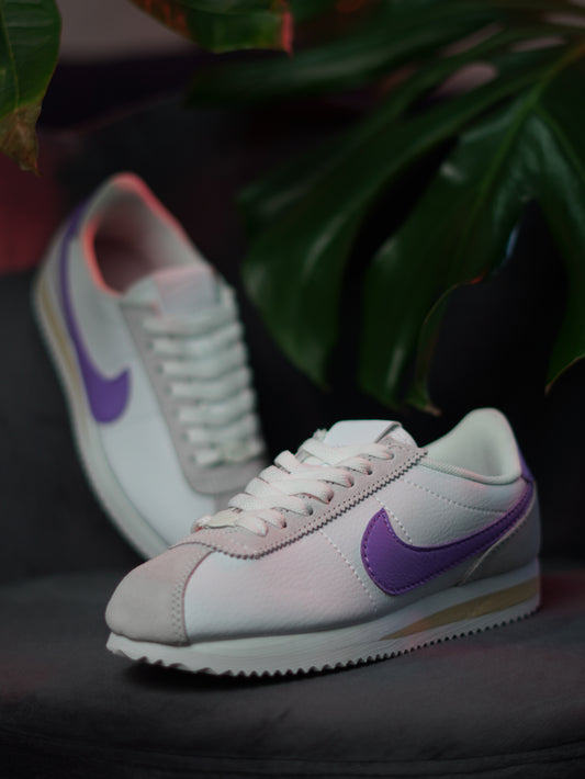 Nike tenis Cortez SE "Sail/Iced Lilac"