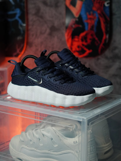Nike Mind 002