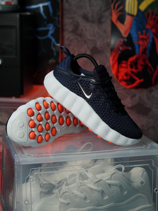 Nike Mind 002