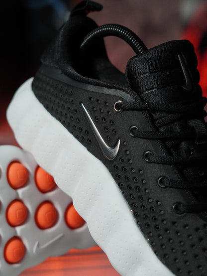 Nike Mind 002