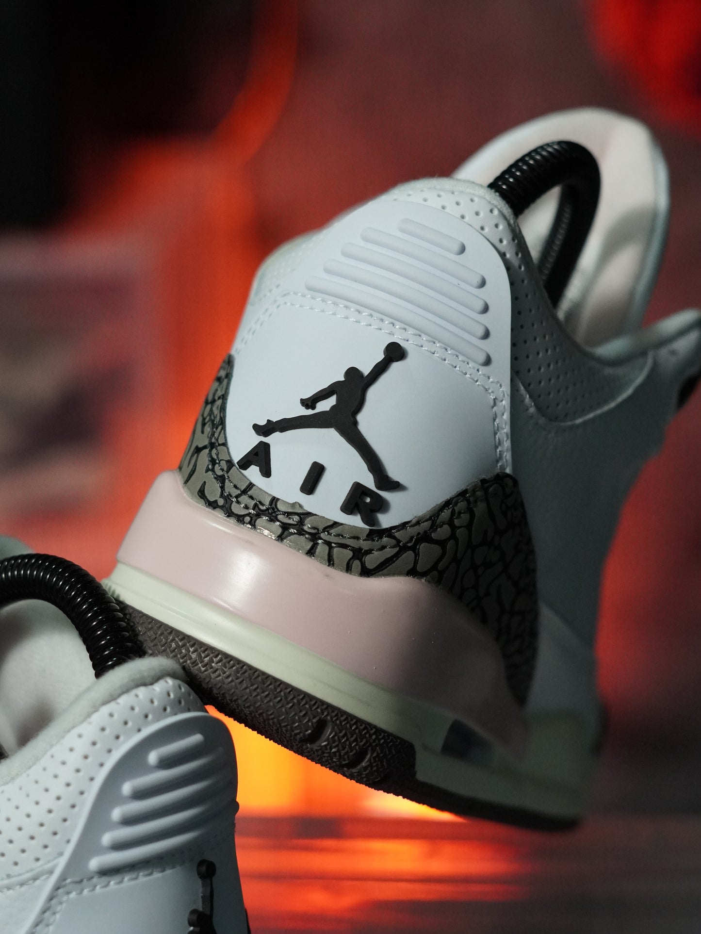 Air Jordan 3 Retro "Neapolitan"