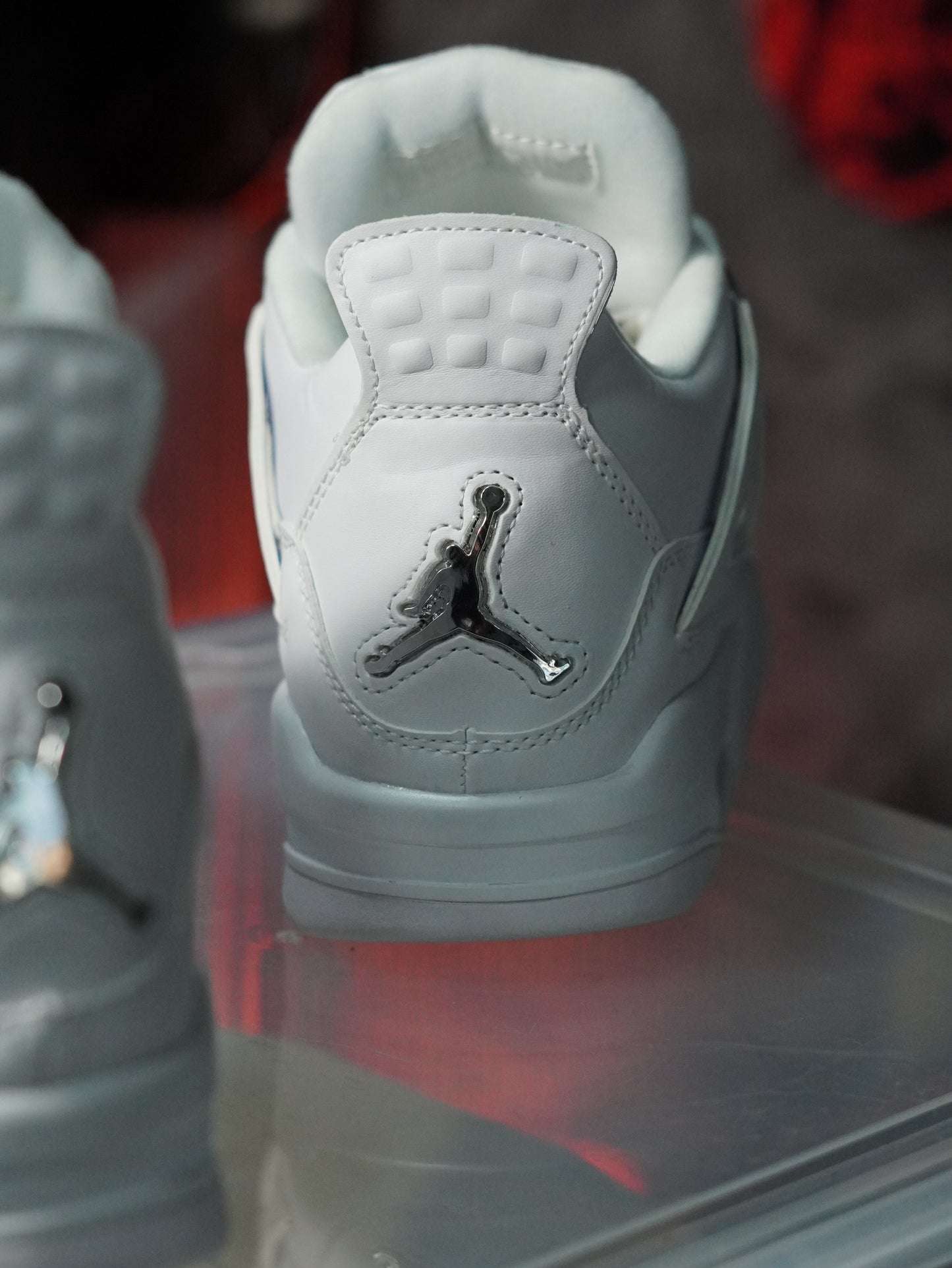 Air Jordan 4 Retro "Pure Money" METALIC SILVER