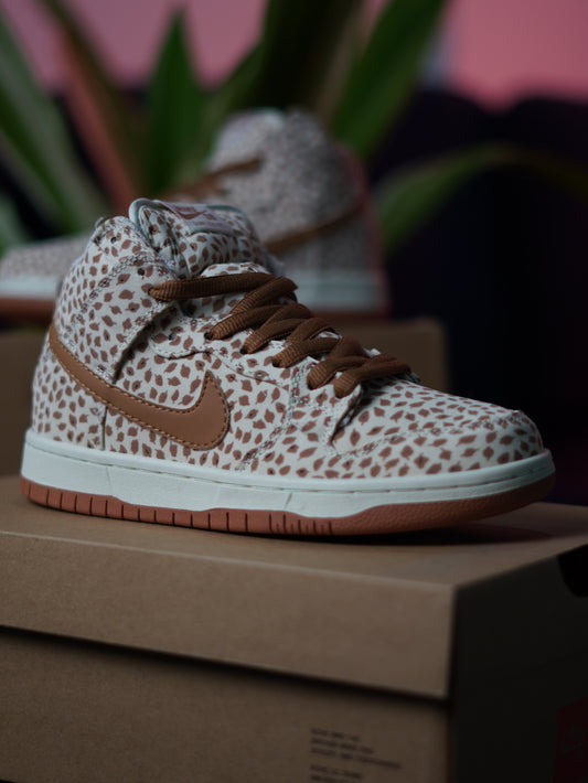 NIKE SB Dunk Hawaii Leaf