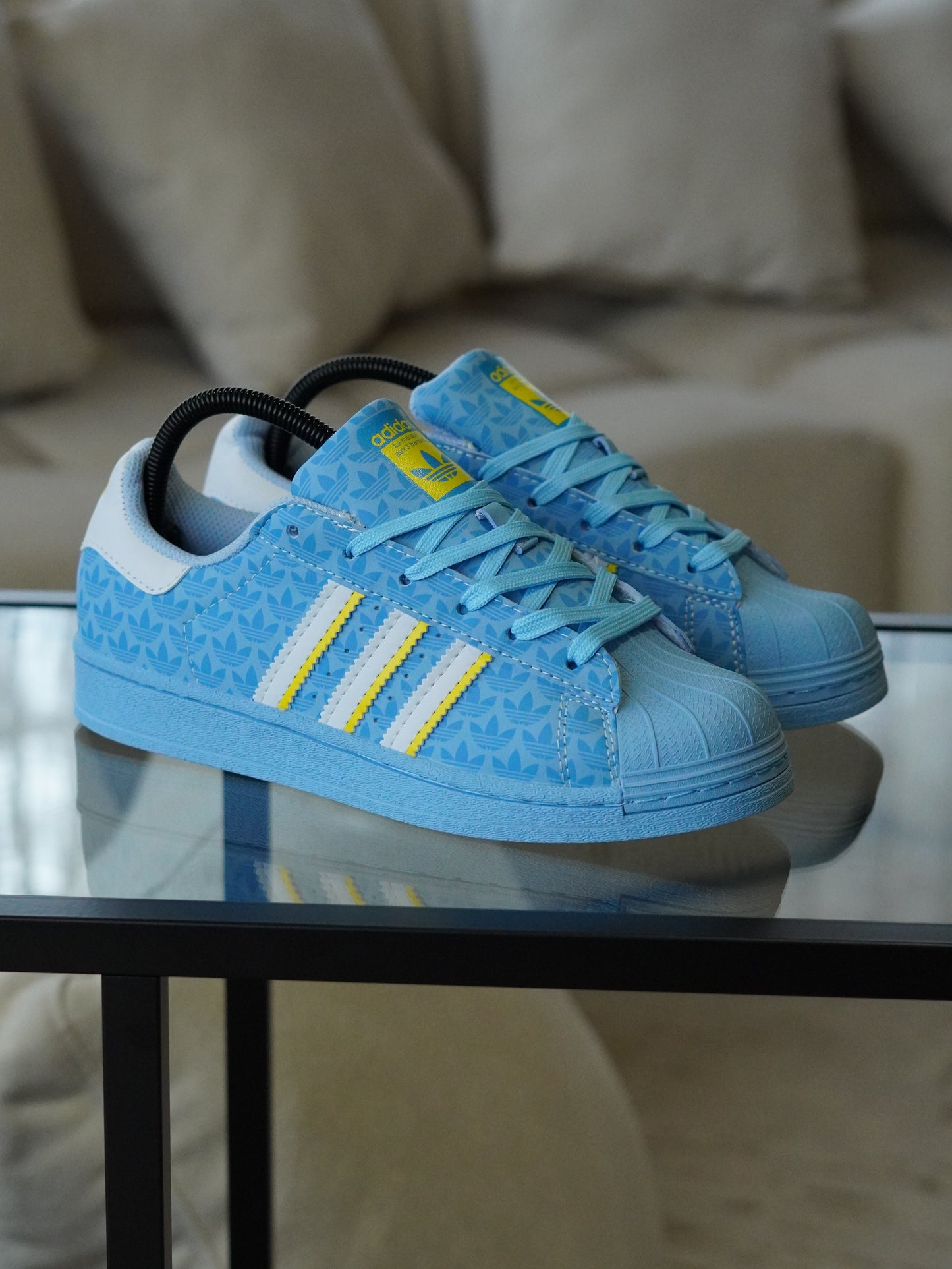Adidas Superstar azul claro