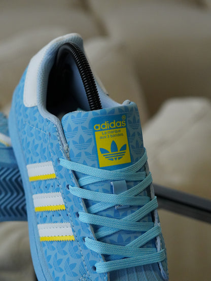 Adidas Superstar azul claro