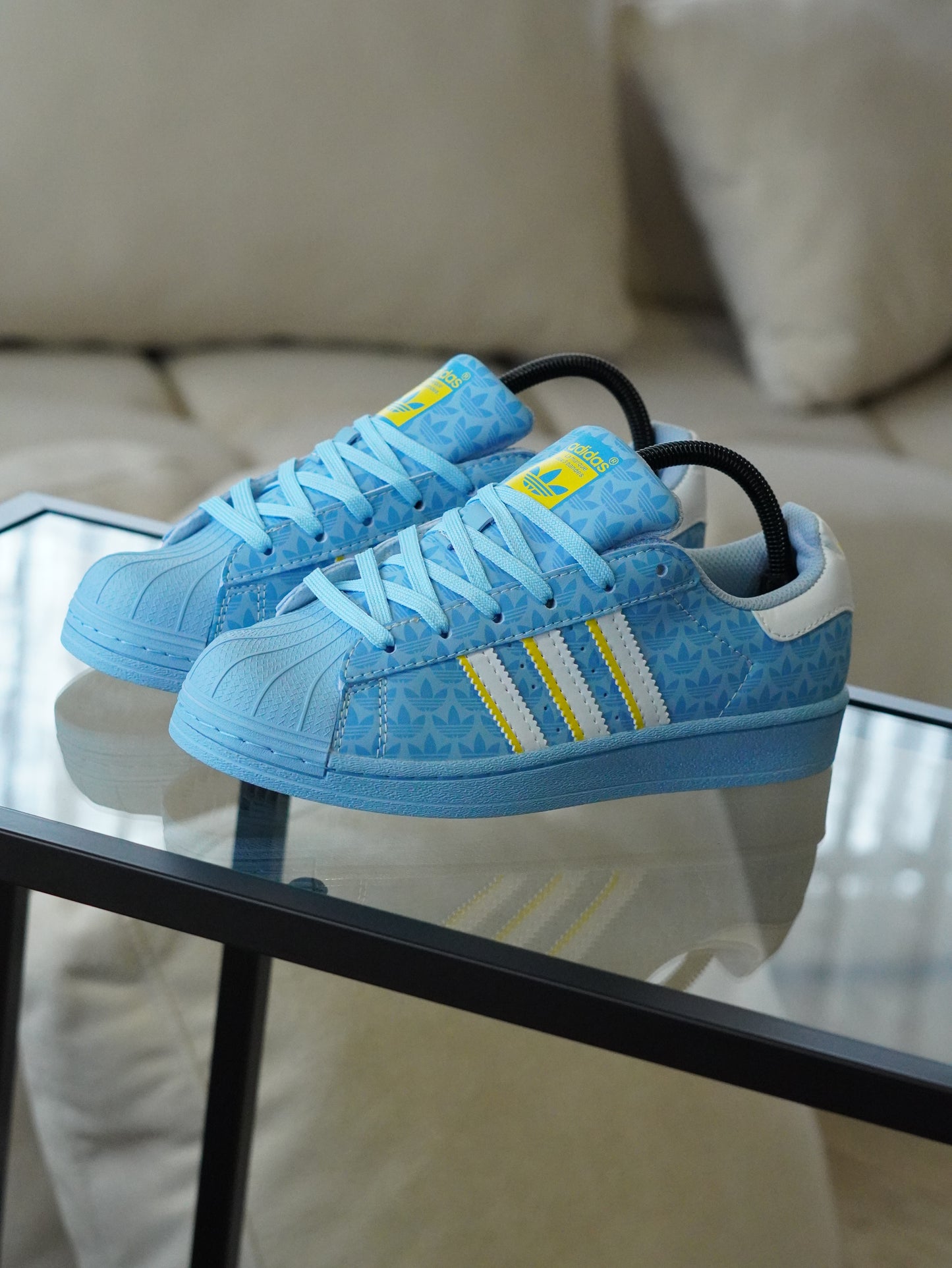 Adidas Superstar azul claro