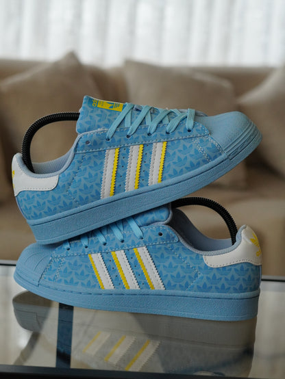 Adidas Superstar azul claro